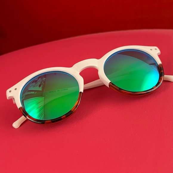 Anthropologie Sunglasses 😎 - Picture 2 of 2